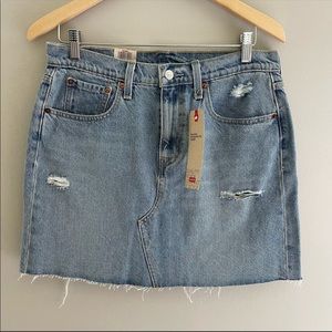 Levi's High Rise Deconstructed Denim Jean Skirt Raw Hem Size 30